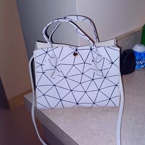 I'm selling a purse